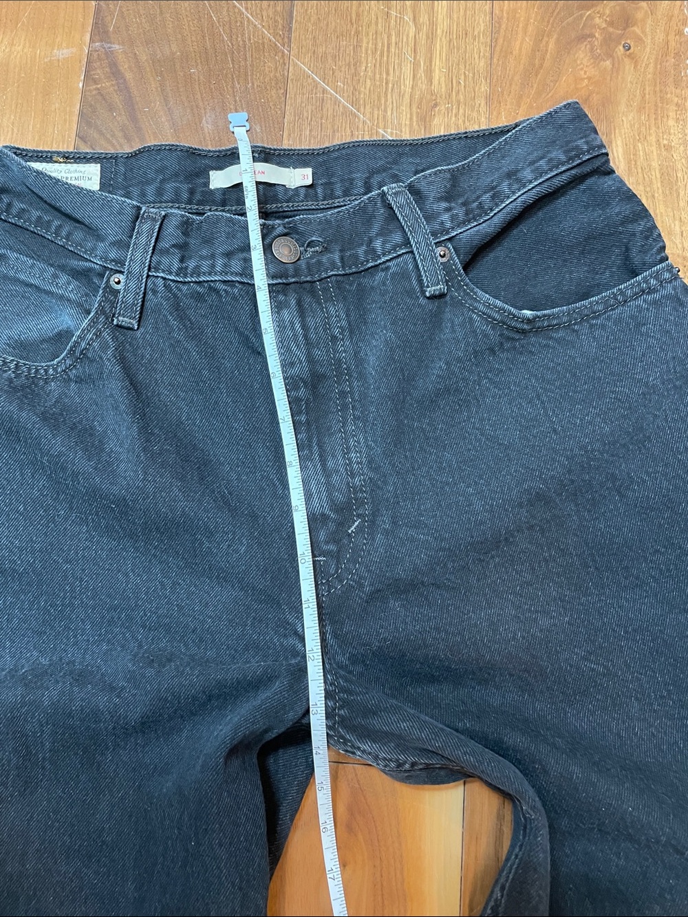 Women’s Levi’s Dad Jean washed black size 31 EUC - Picture 6 of 8